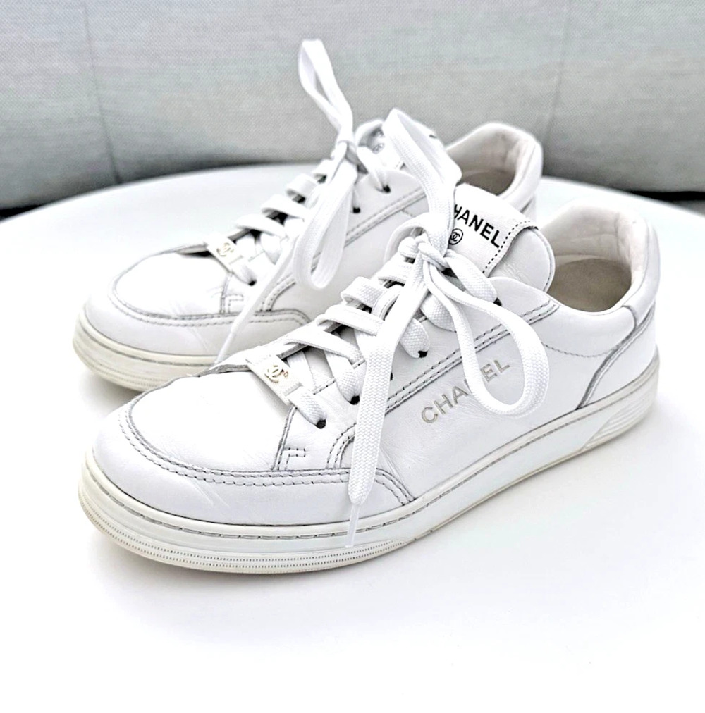 Chanel Women's CC Logo Low-Top Woman's White Sneakers Leather Size US 7 - 7.5